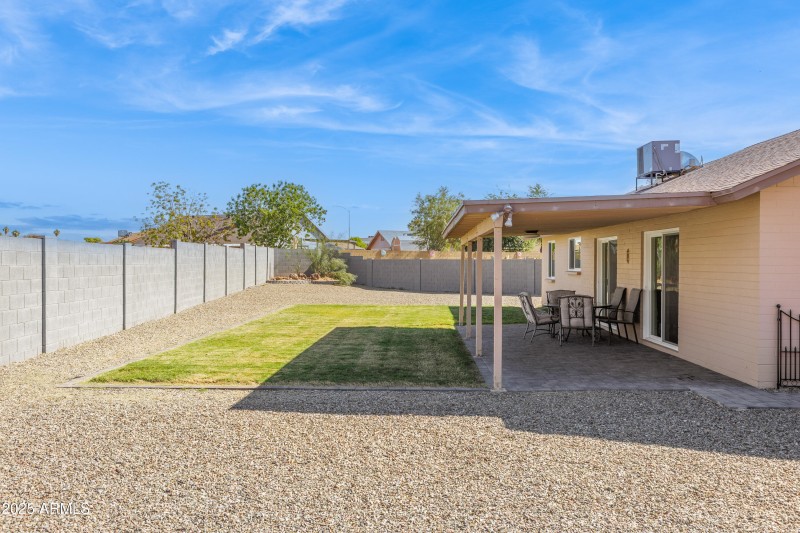 6102 E Fairfield St-30