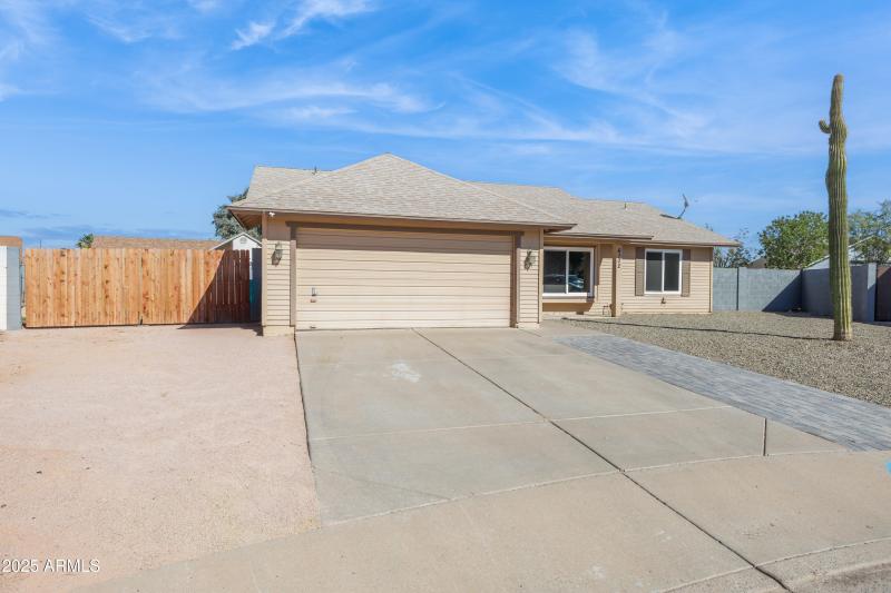 6102 E Fairfield St-2