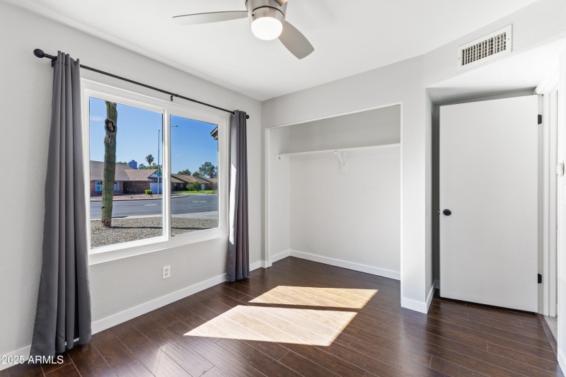 6102 E Fairfield St-17