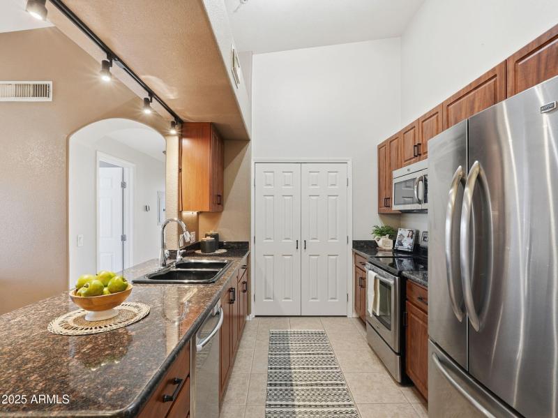 8-web-or-mls-008_ListerPros