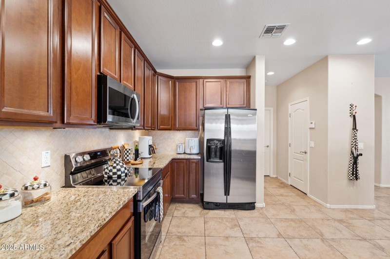 6919 S 71st Drive, Laveen AZ 85339