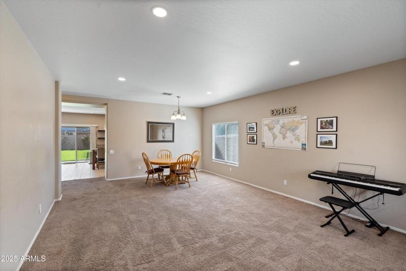 06-Living and Dining