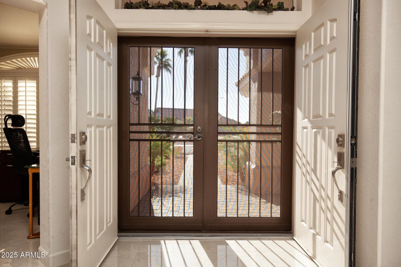 011_14416WRobertsonDr