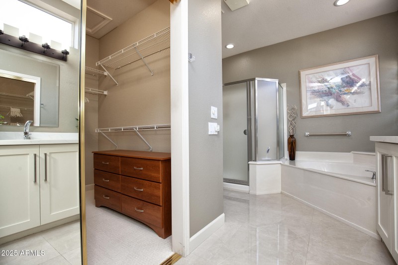 030_14416WRobertsonDr