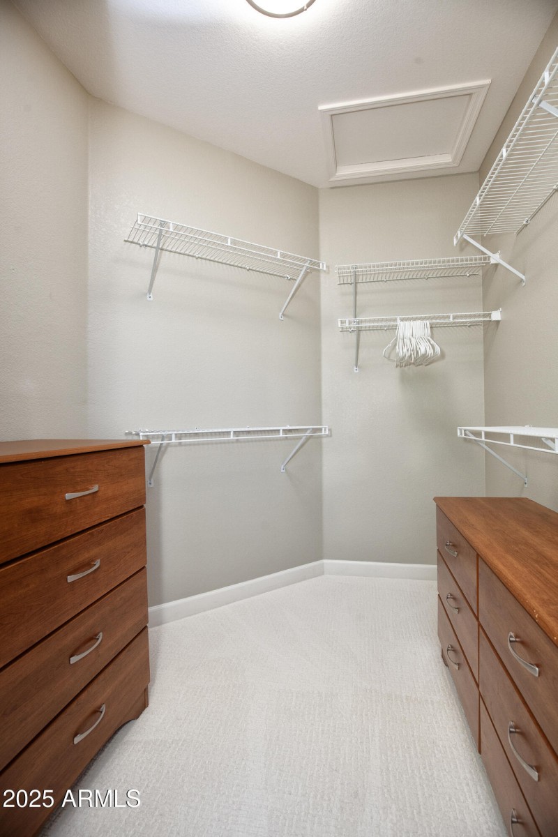 031_14416WRobertsonDr