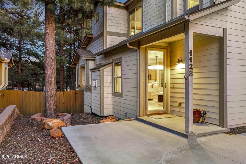 1128 N Flowing Springs Trl