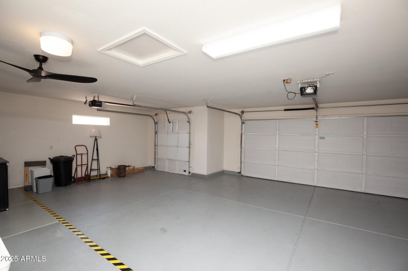 063_14416WRobertsonDr