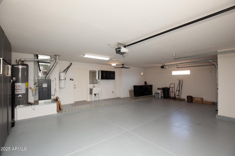 066_14416WRobertsonDr