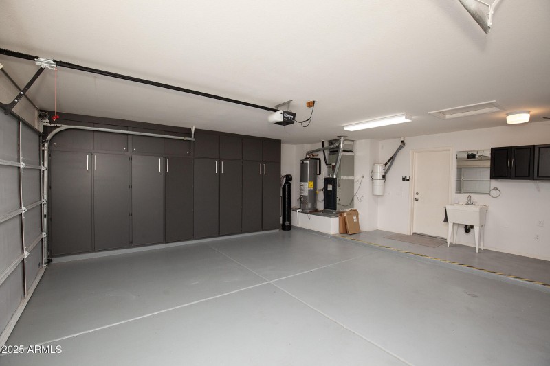 067_14416WRobertsonDr