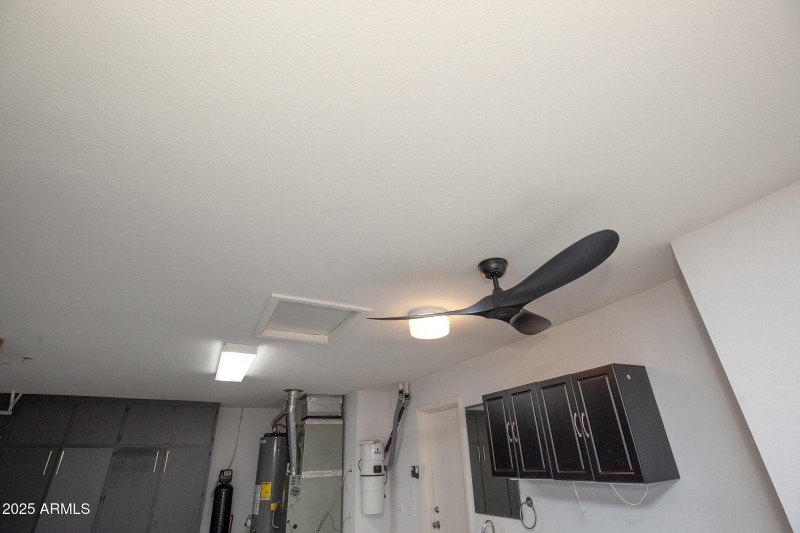 070_14416WRobertsonDr