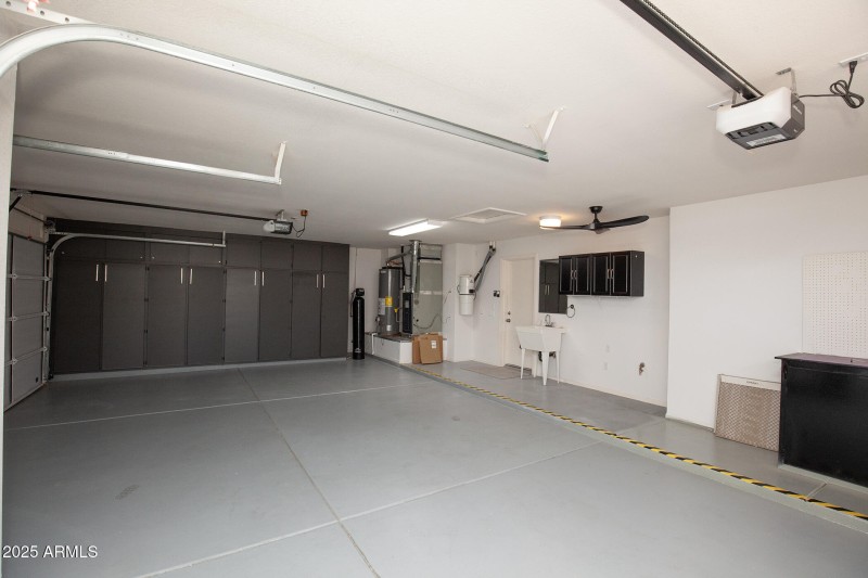 071_14416WRobertsonDr