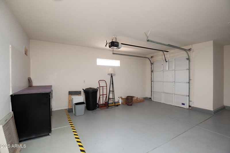 072_14416WRobertsonDr