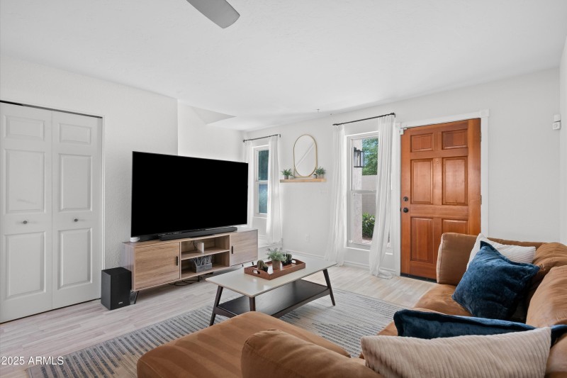 02-20251107-DSC09126