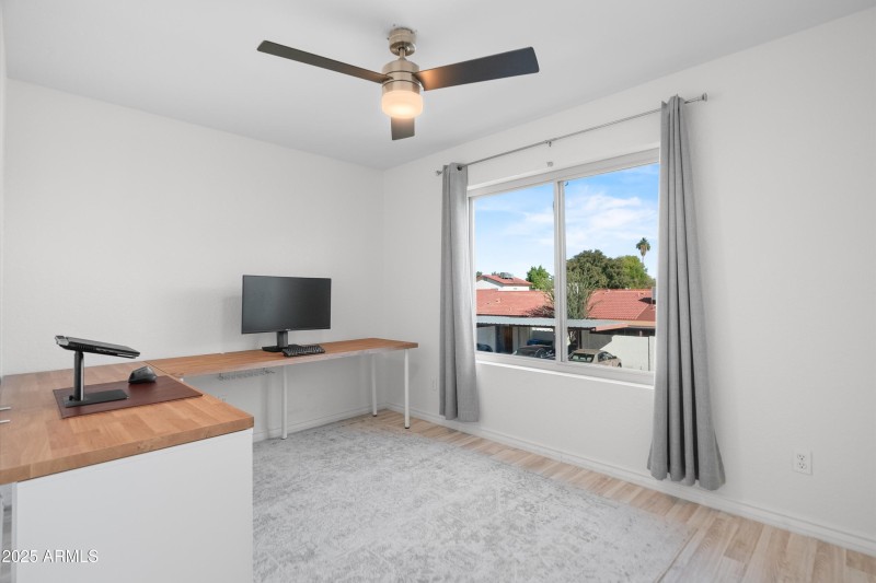 08-20251107-DSC09144