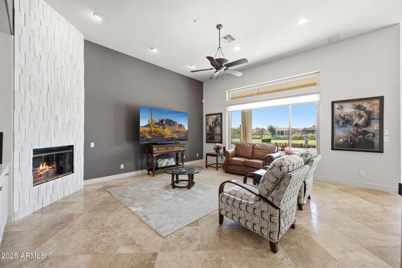 40406 N HAWK RIDGE TRL