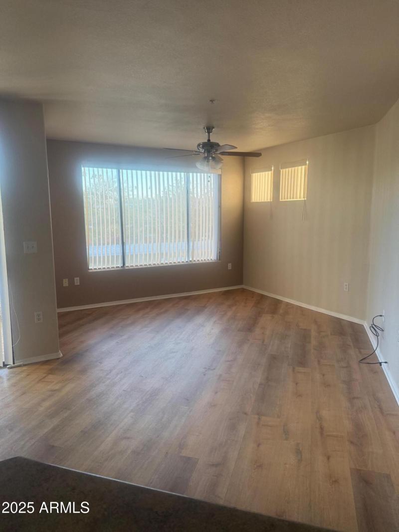 2071 Hawthorne Living Room 2