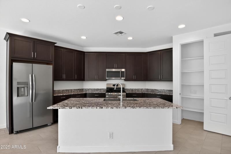 20_2555_W_Sunland_Ave_Phoenix_AZ_85041_U