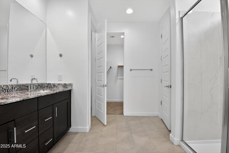 27_2555_W_Sunland_Ave_Phoenix_AZ_85041_U