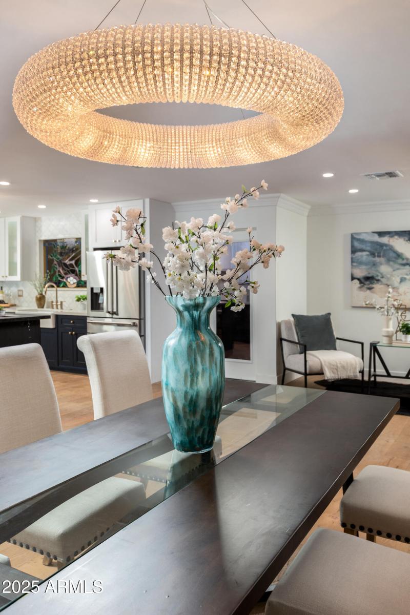 SIGNATURE HALO CHANDELIER