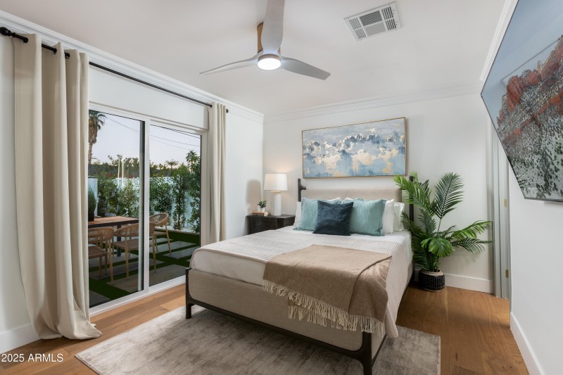 1ST PRIMARY EN-SUITE