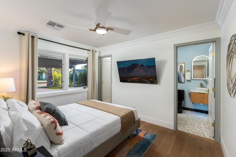 2ND PRIMARY EN-SUITE