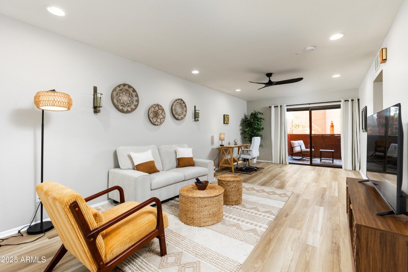 122222 N Paradise Village Pkwy #237-2