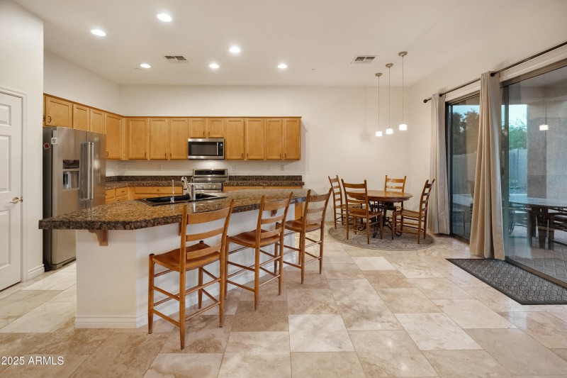 Kitchen & Breakfast nook