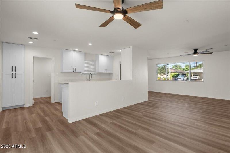 10-Dining and Kitchen