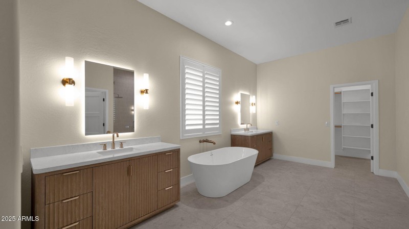 50-web-or-mls-P1276602