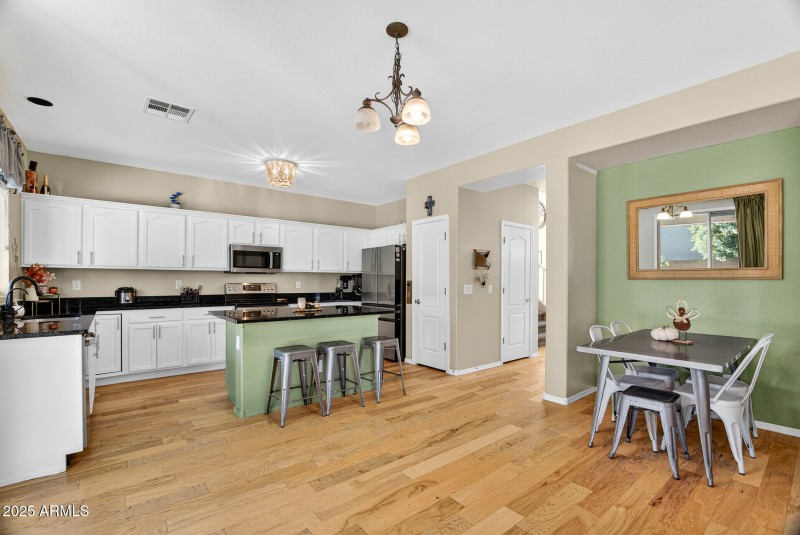 Kitchen & Dining Nook