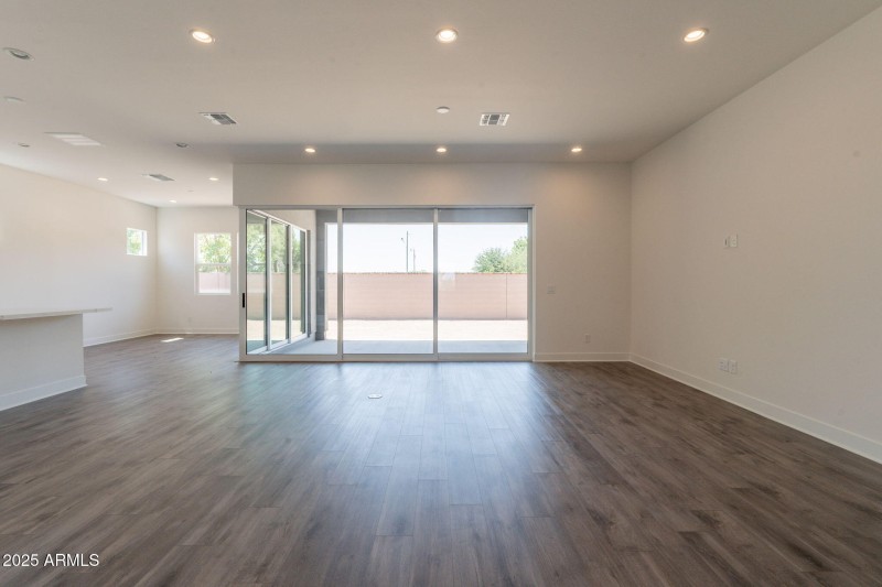 8-web-or-mls-Carlisle-8