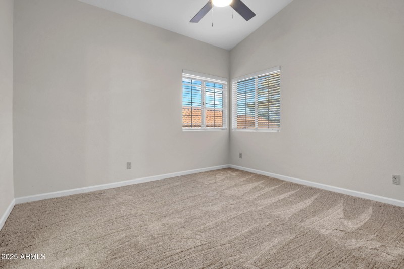 18-web-or-mls-12048 N 40th Way-18