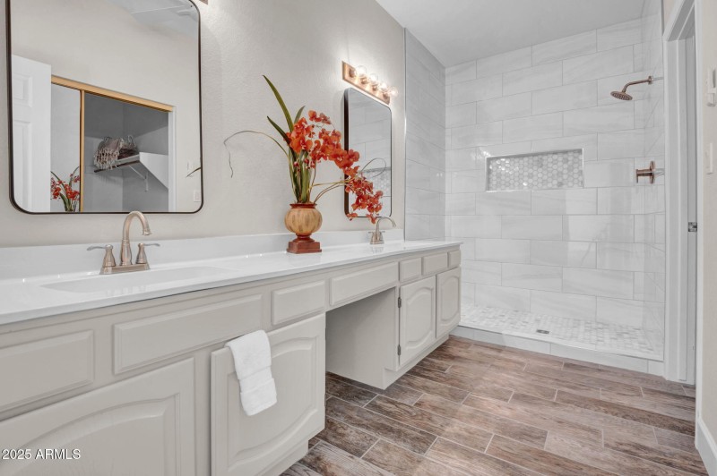 34-web-or-mls-12048 N 40th Way-14 (2)