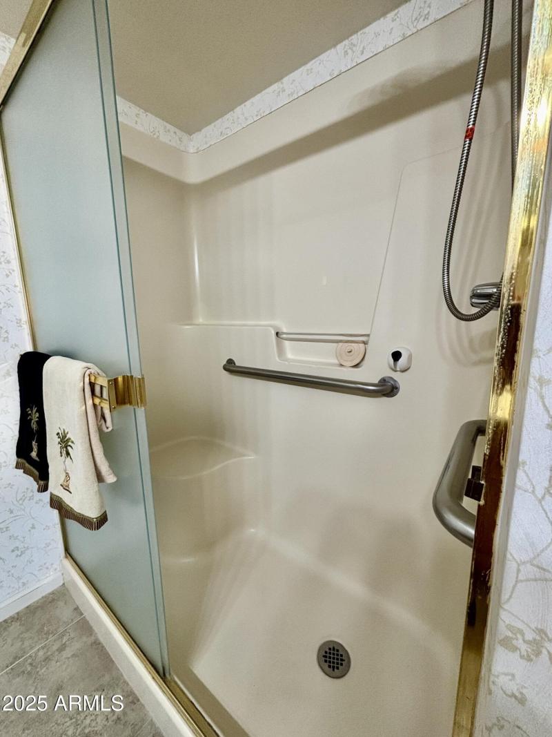 WALK IN SHOWER WITH SEAT AND GRAB BARS