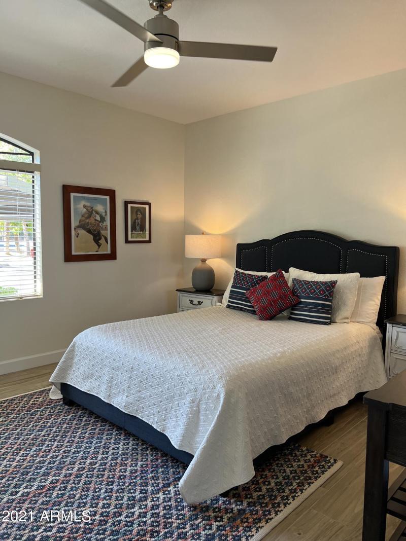 2nd Bedroom-Queen Bed