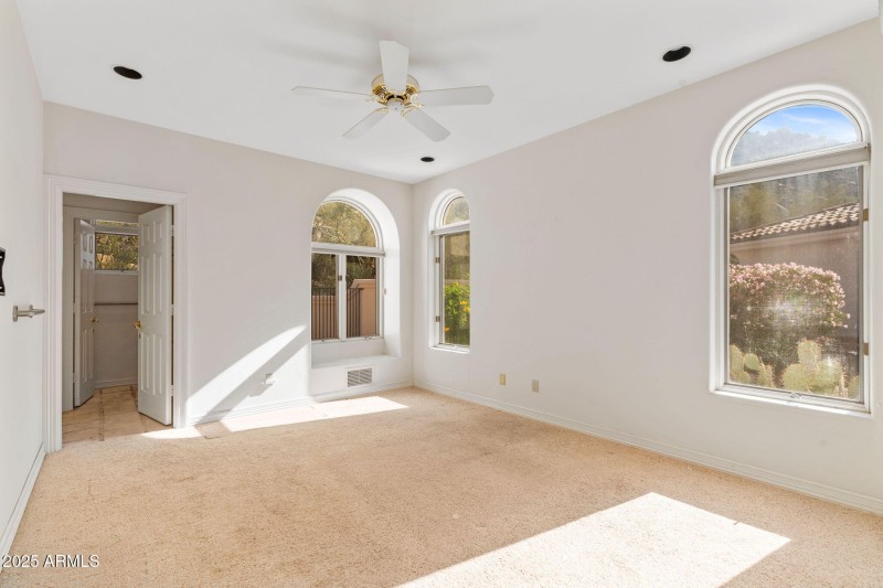 33-web-or-mls-26055-n-107th-way