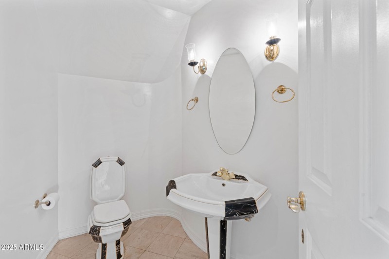 34-web-or-mls-26055-n-107th-way