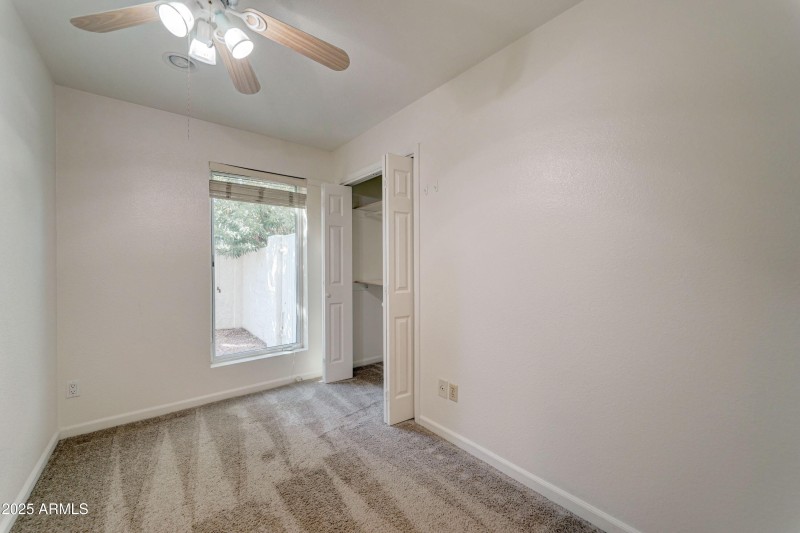 8046 E Del Caverna Dr-31