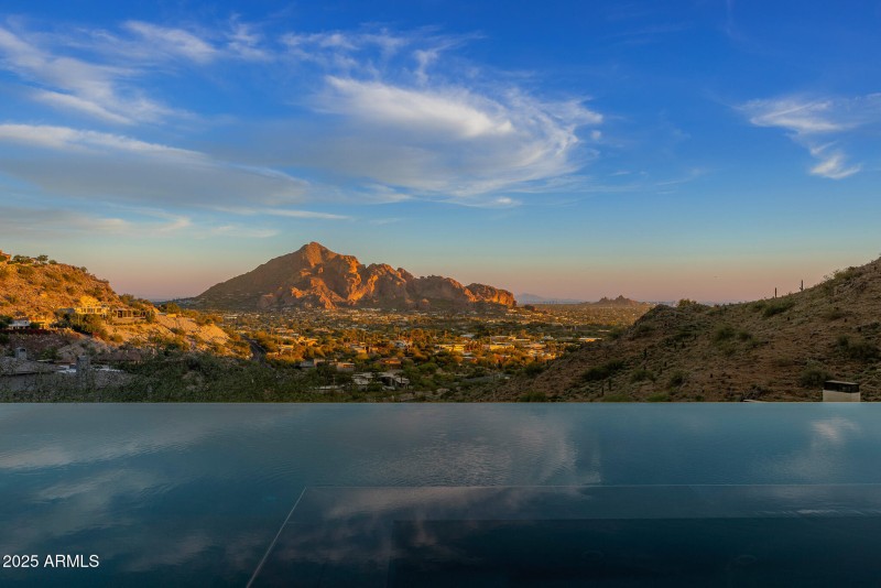 poolside mountain views_natural sky2