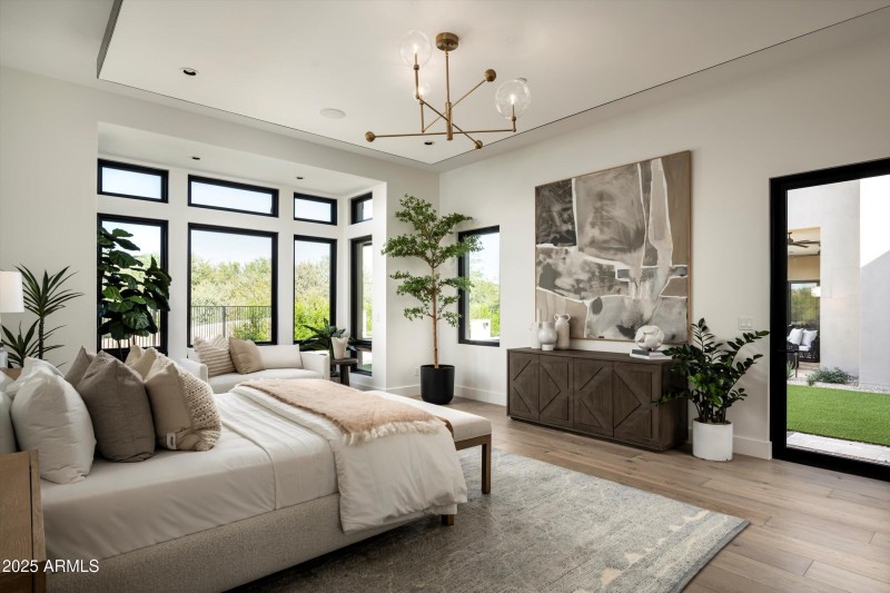 19-8386 E Leaning Rock Staged-21