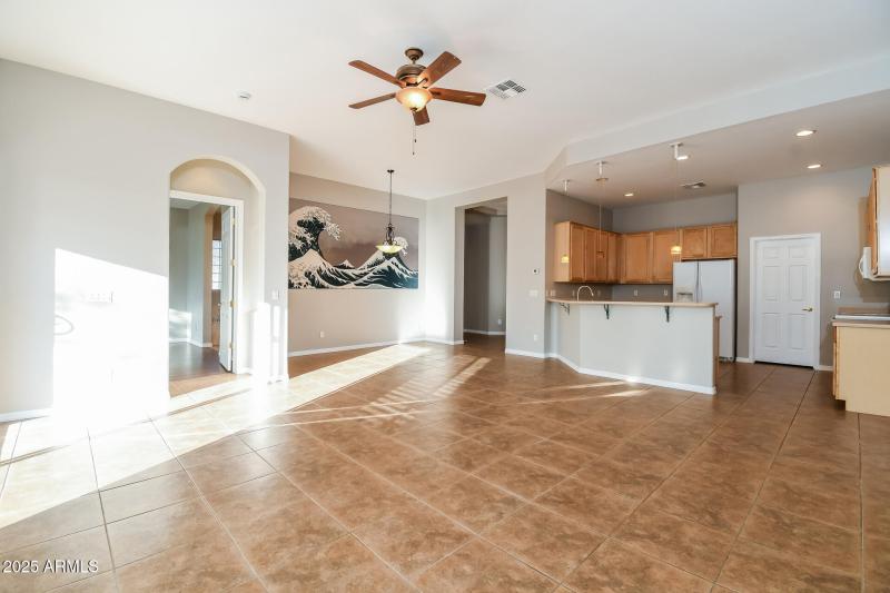 6-photo-Living-Room-5536513c-271f-4cb3-9