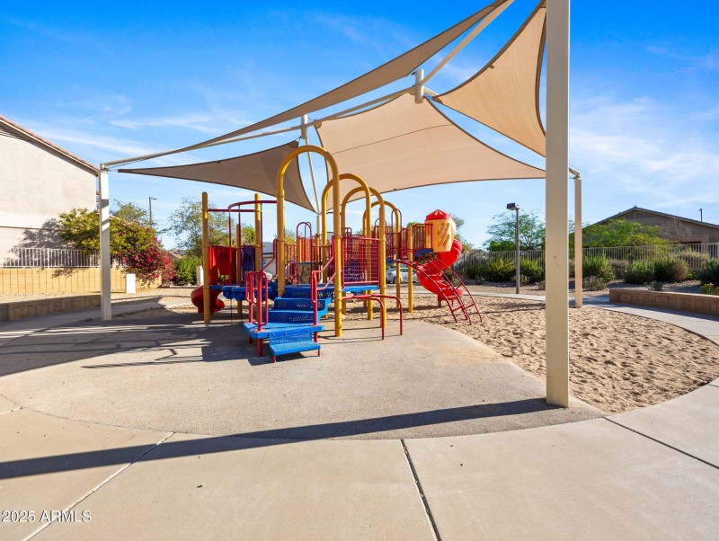 47-web-or-mls-16822 W Rio Vista Ln-5