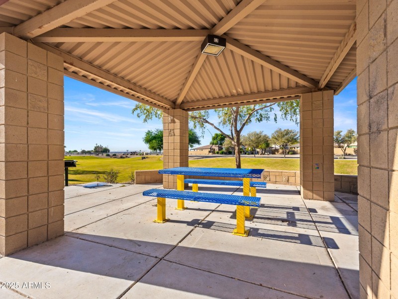 48-web-or-mls-16822 W Rio Vista Ln-4