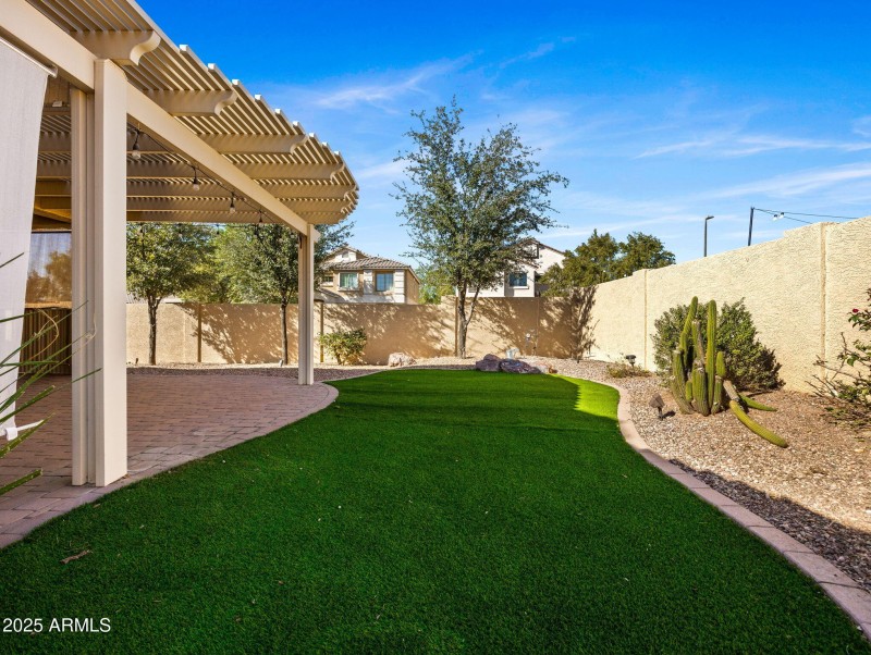 41-web-or-mls-16822 W Rio Vista Ln-50