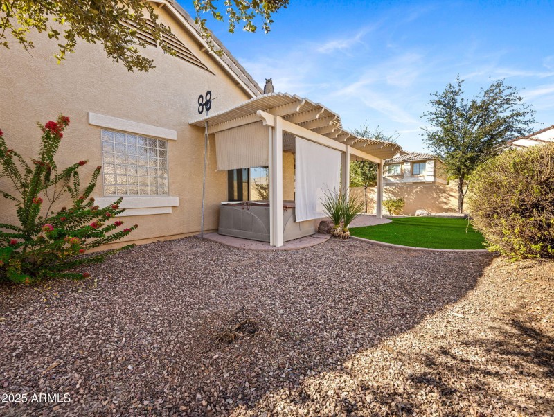 42-web-or-mls-16822 W Rio Vista Ln-49