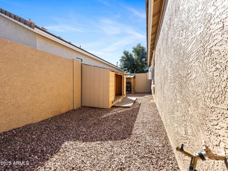 43-web-or-mls-16822 W Rio Vista Ln-51