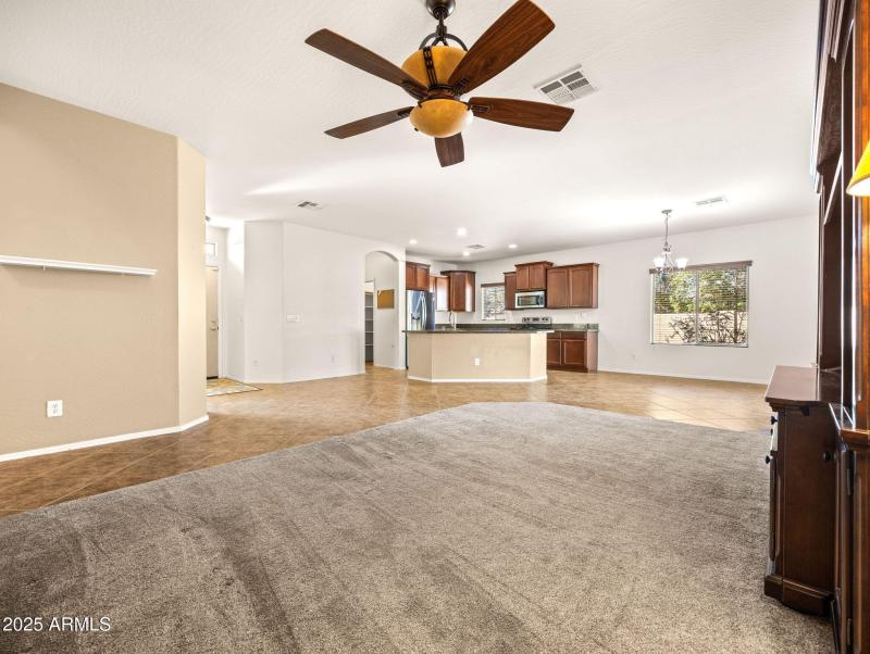 21-web-or-mls-16822 W Rio Vista Ln-28