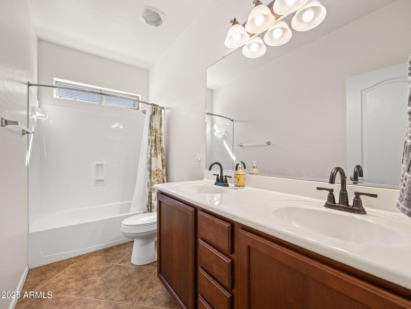 24-web-or-mls-16822 W Rio Vista Ln-34