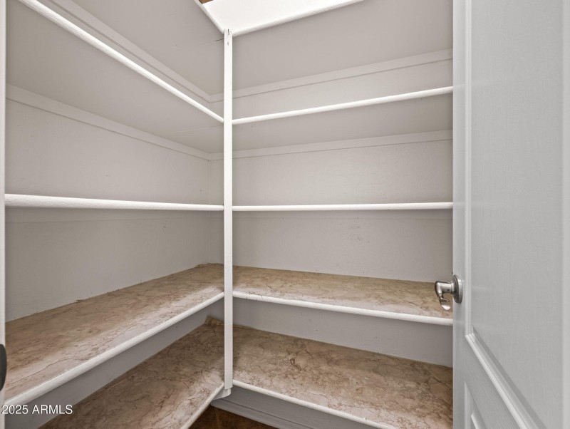 15-web-or-mls-16822 W Rio Vista Ln-23