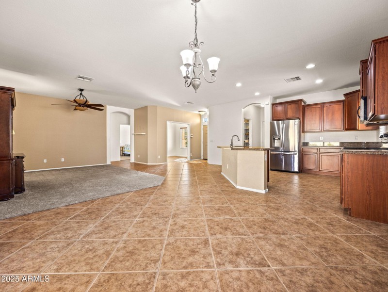 16-web-or-mls-16822 W Rio Vista Ln-25